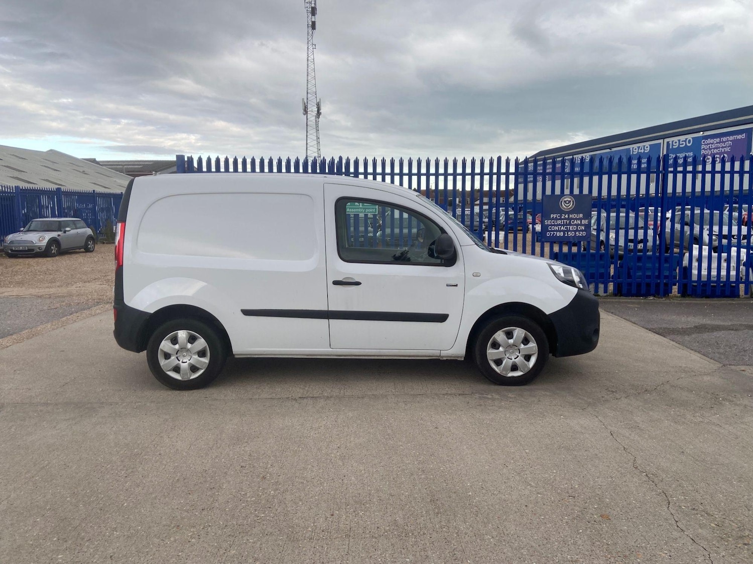 Used Renault Kangoo 2019 for sale - 76402582: Photo 7