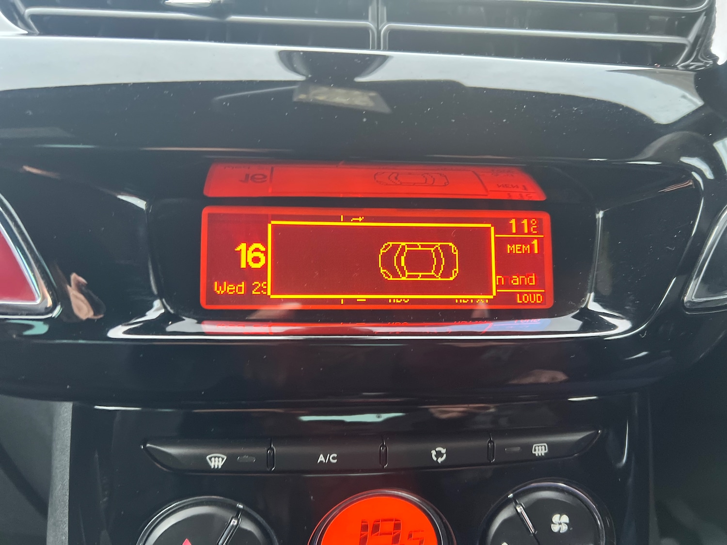 Used Citroen DS3 2015 for sale - 76416521: Photo 19