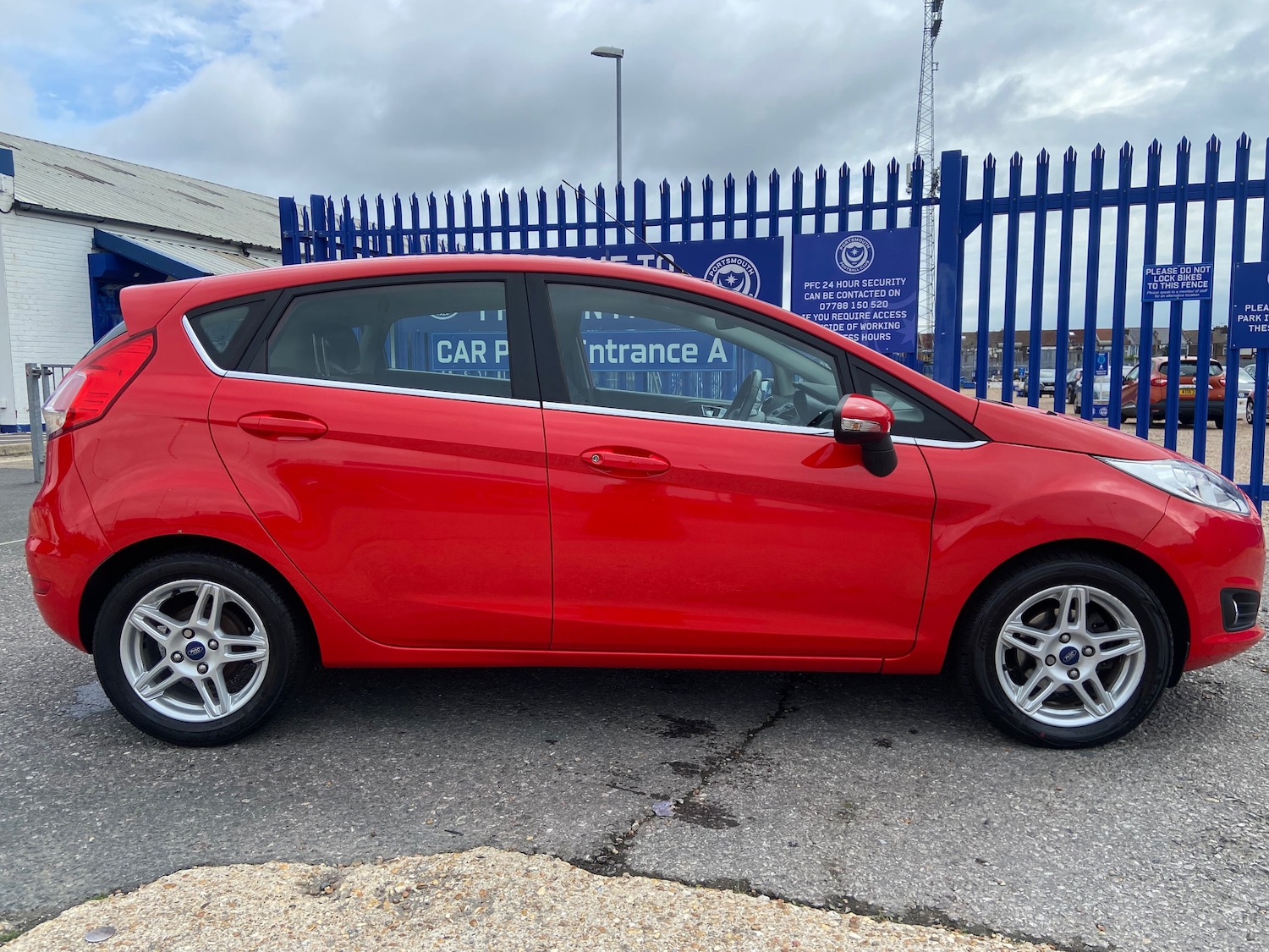 Used Ford Fiesta 2013 for sale - 76402546: Photo 3