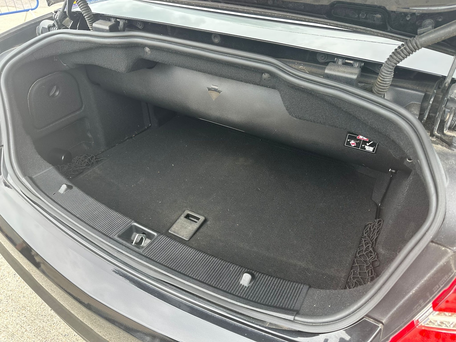 Used Mercedes-Benz E Class 2011 for sale - 76402631: Photo 24