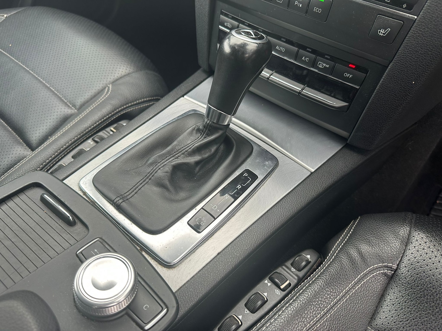 Used Mercedes-Benz E Class 2011 for sale - 76402631: Photo 27