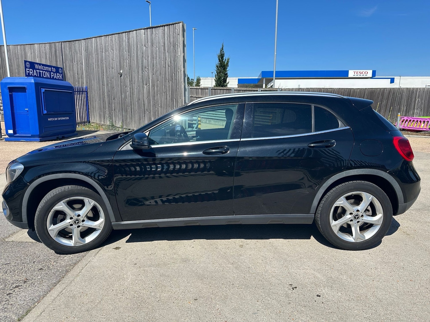 Used Mercedes-Benz GLA 2018 for sale - 76402572: Photo 2