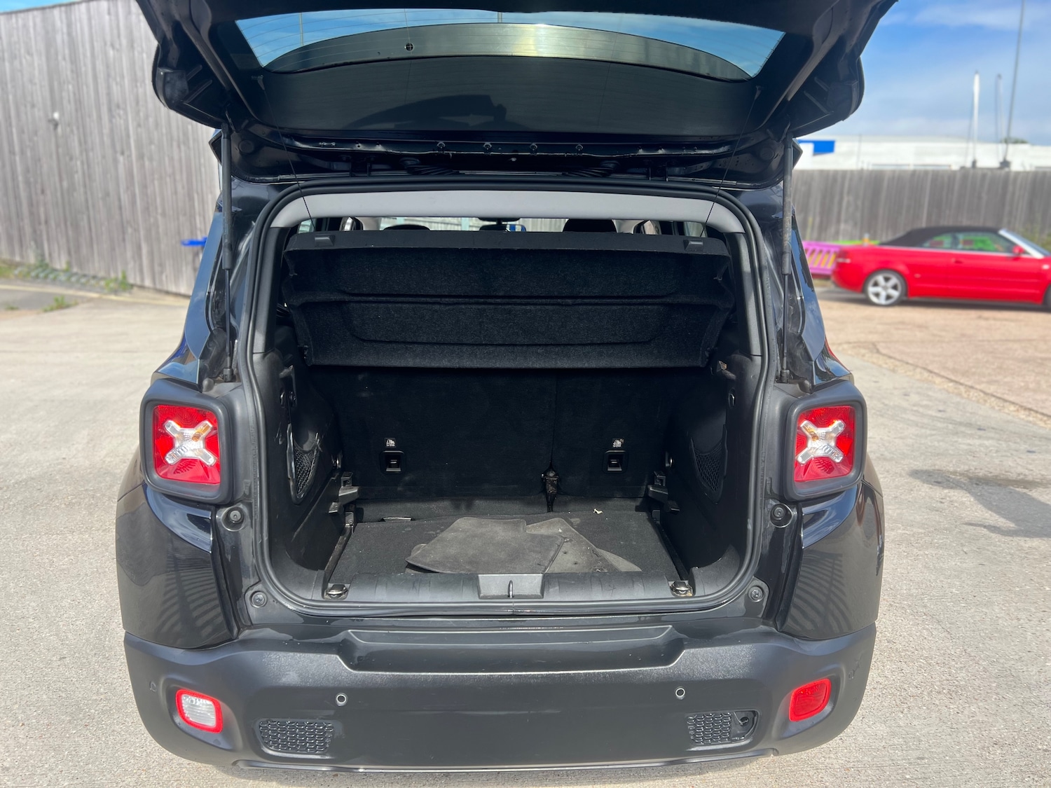 Used Jeep Renegade 2016 for sale - 76402584: Photo 10