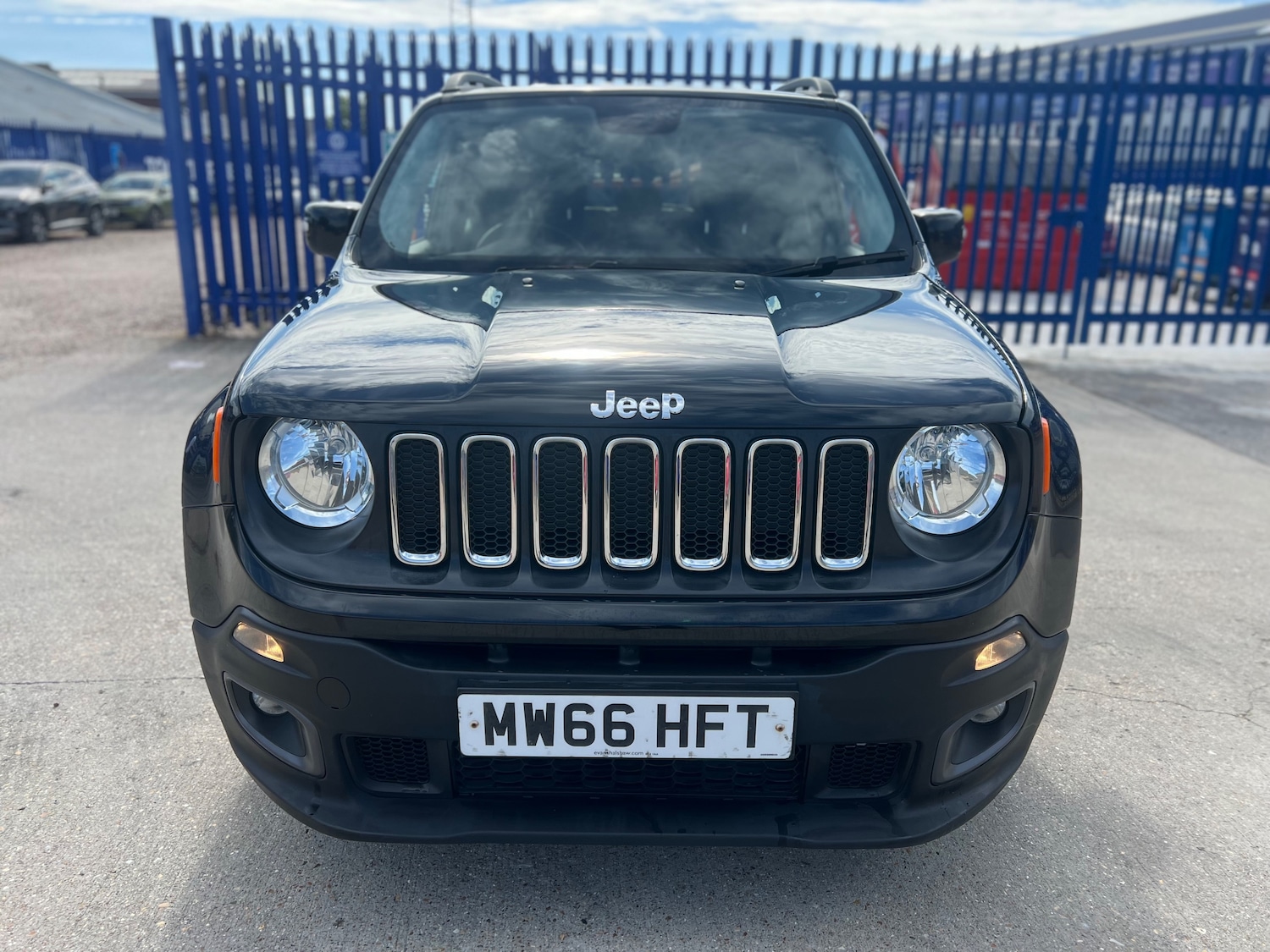 Used Jeep Renegade 2016 for sale - 76402584: Photo 2
