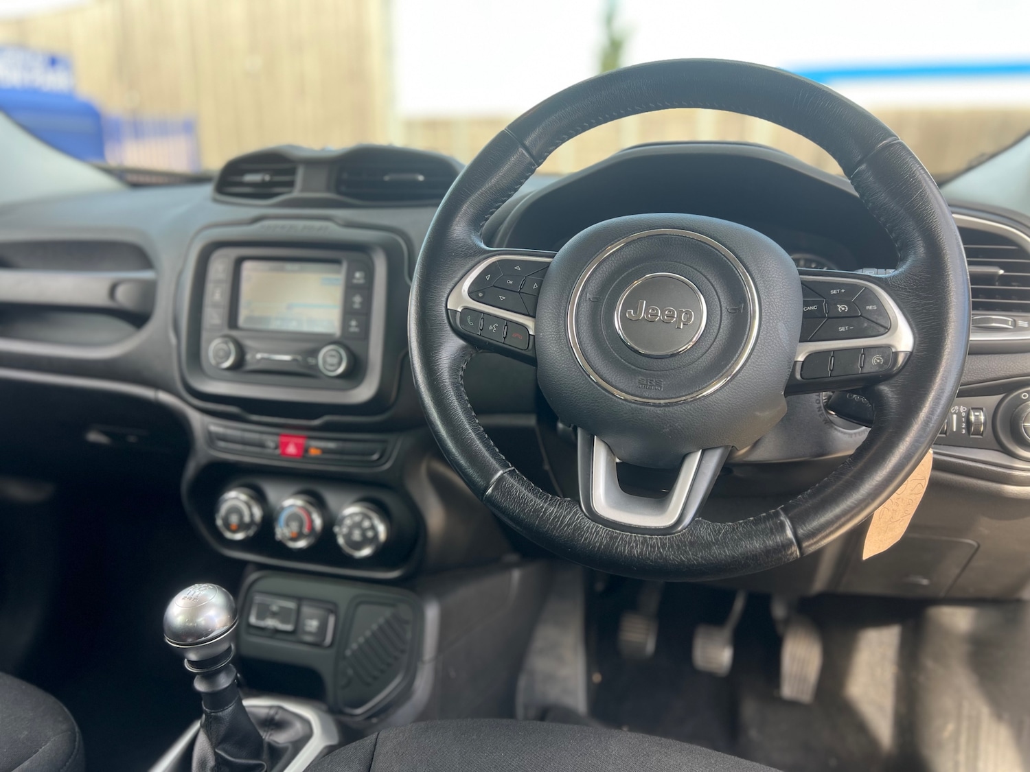 Used Jeep Renegade 2016 for sale - 76402584: Photo 6