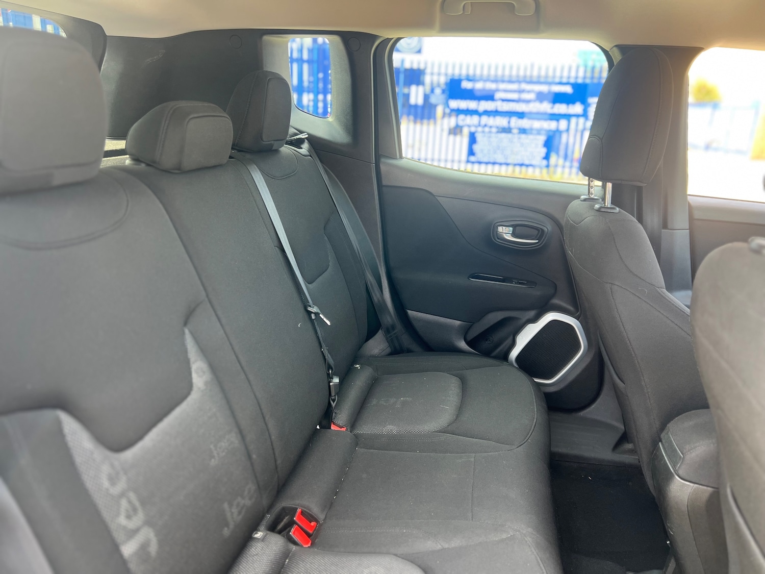 Used Jeep Renegade 2016 for sale - 76402584: Photo 9