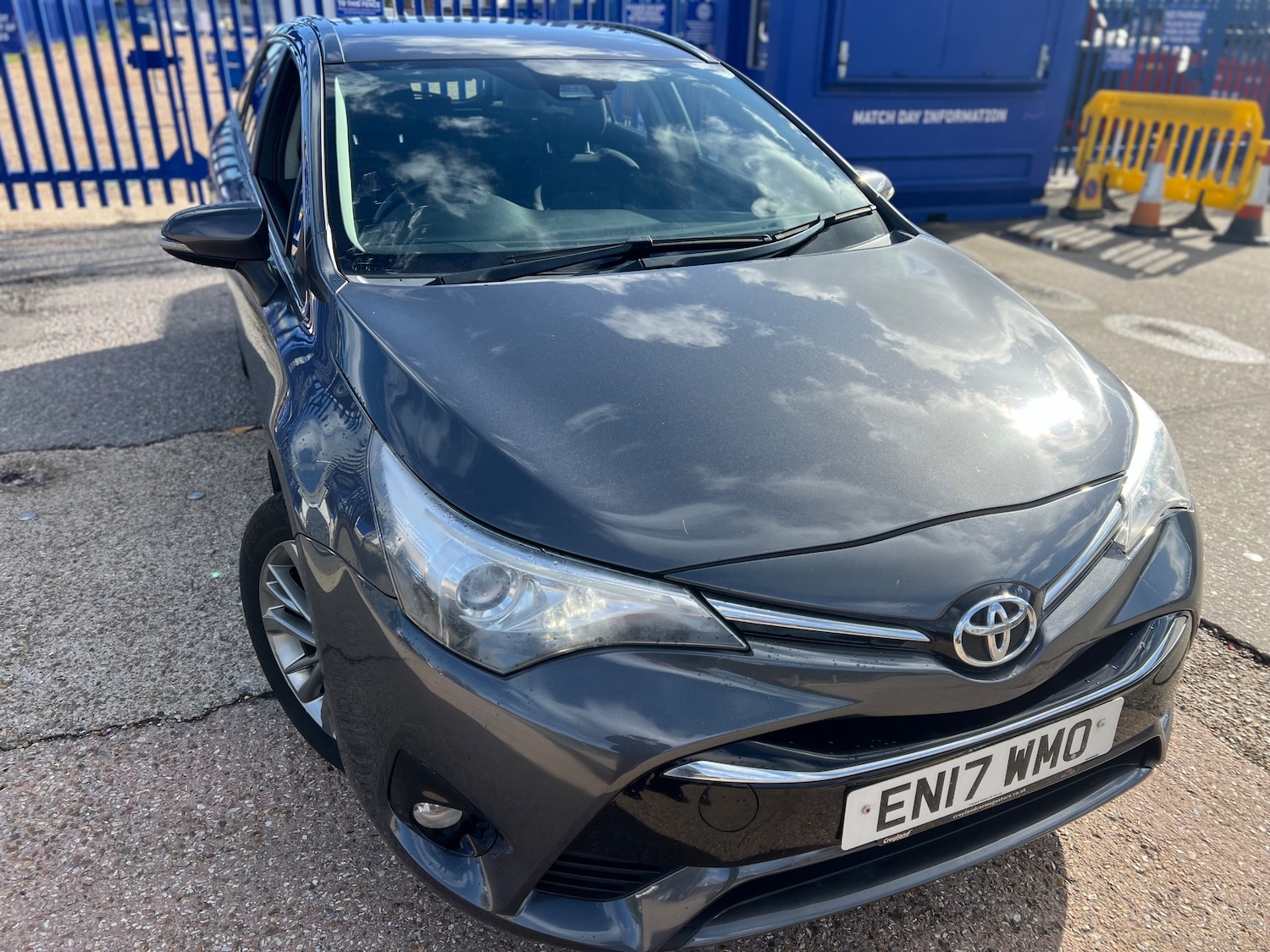Used Toyota Avensis 2017 for sale - 76402620: Photo 1