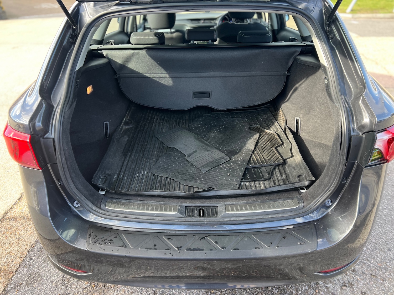 Used Toyota Avensis 2017 for sale - 76402620: Photo 13