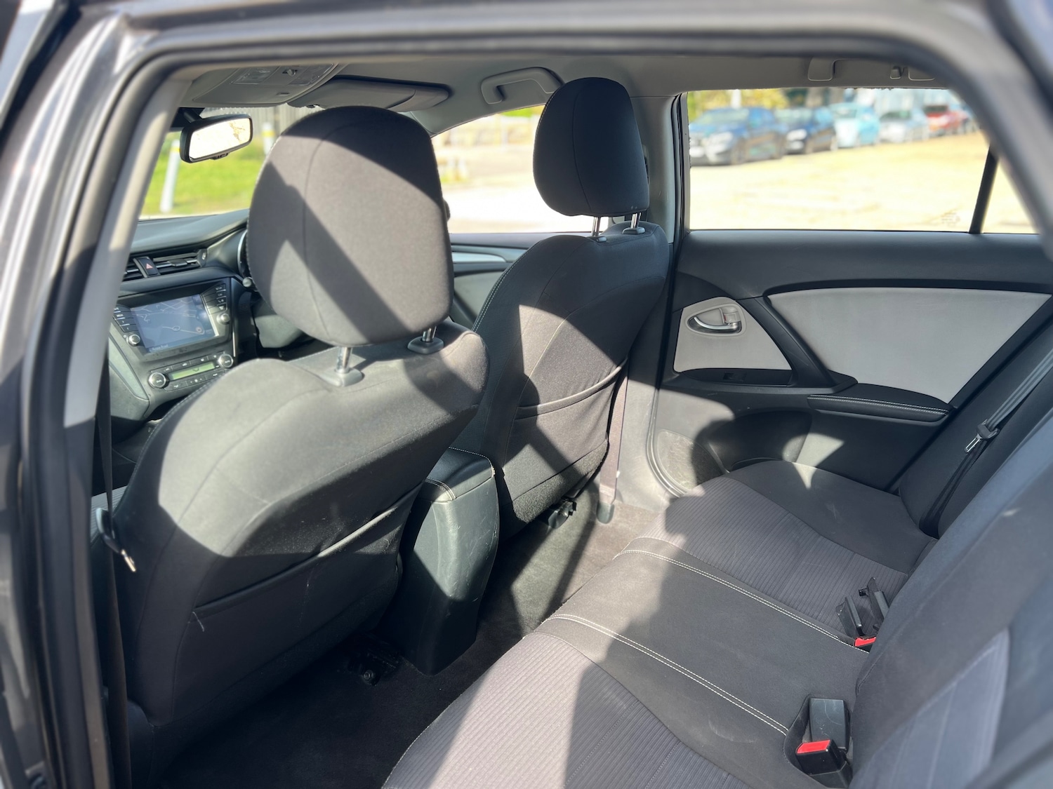 Used Toyota Avensis 2017 for sale - 76402620: Photo 14