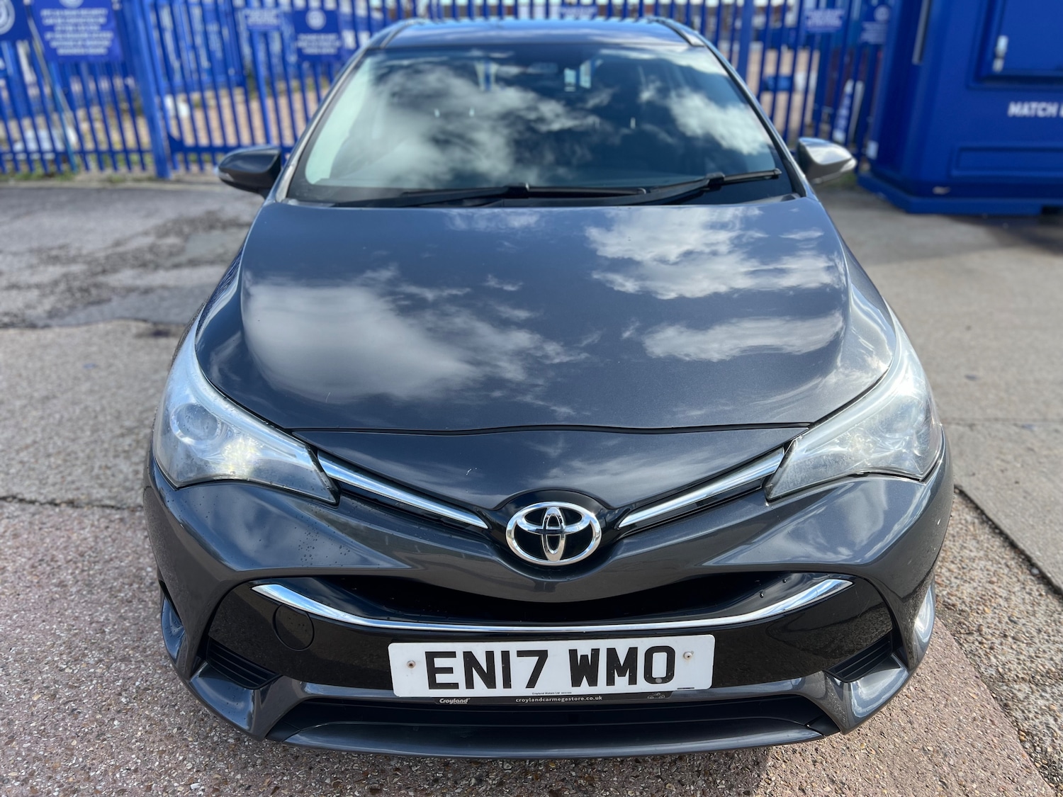 Used Toyota Avensis 2017 for sale - 76402620: Photo 2