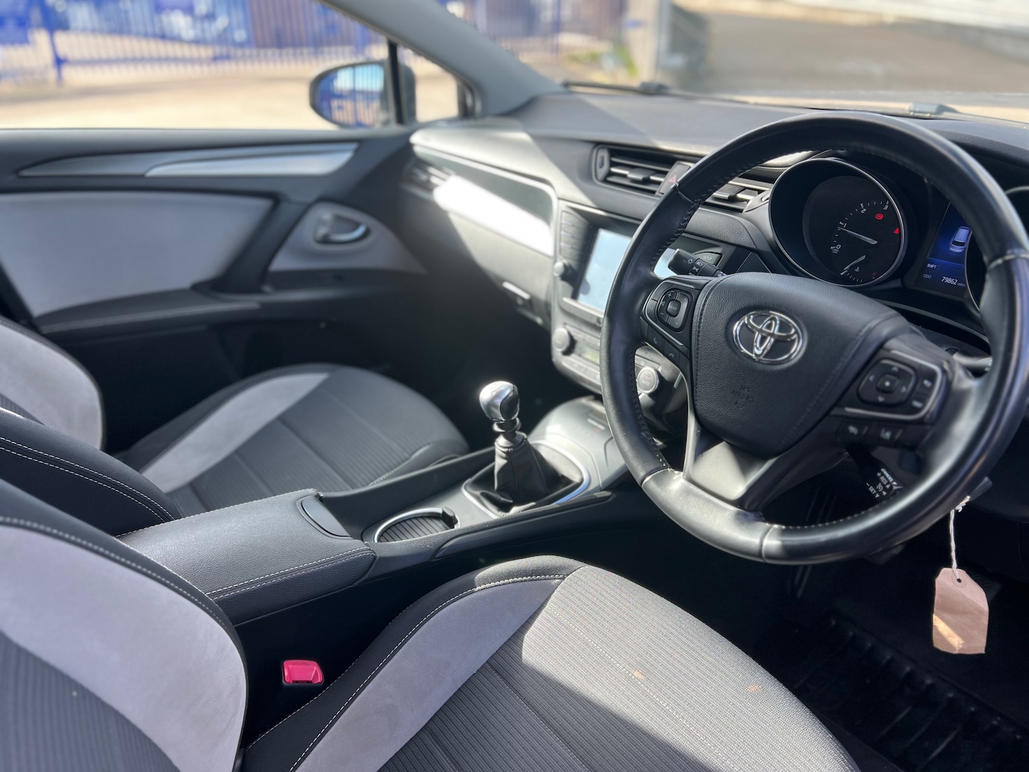 Used Toyota Avensis 2017 for sale - 76402620: Photo 7