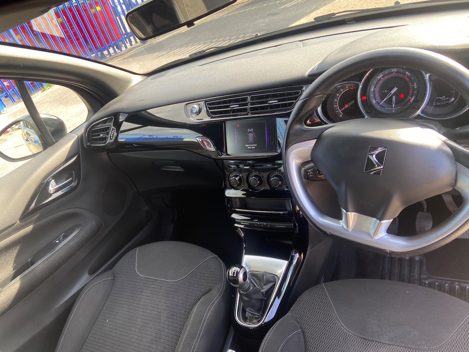 Used DS Automobiles DS 3 2016 for sale - 76402601: Photo 9