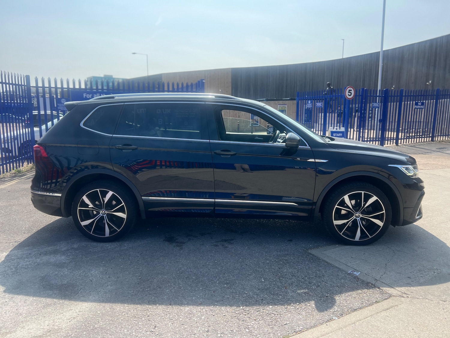 Used Volkswagen Tiguan Allspace 2022 for sale - 76402568: Photo 2
