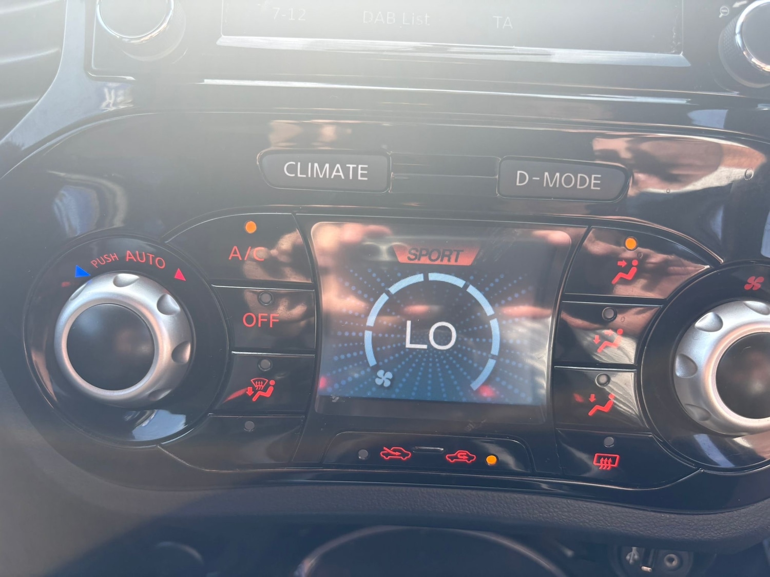 Used Nissan Juke 2014 for sale - 76402560: Photo 19