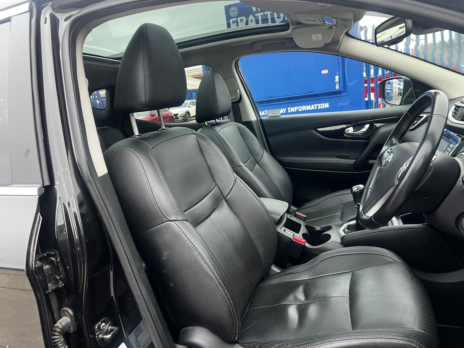 Used Nissan Qashqai 2016 for sale - 76905186: Photo 12