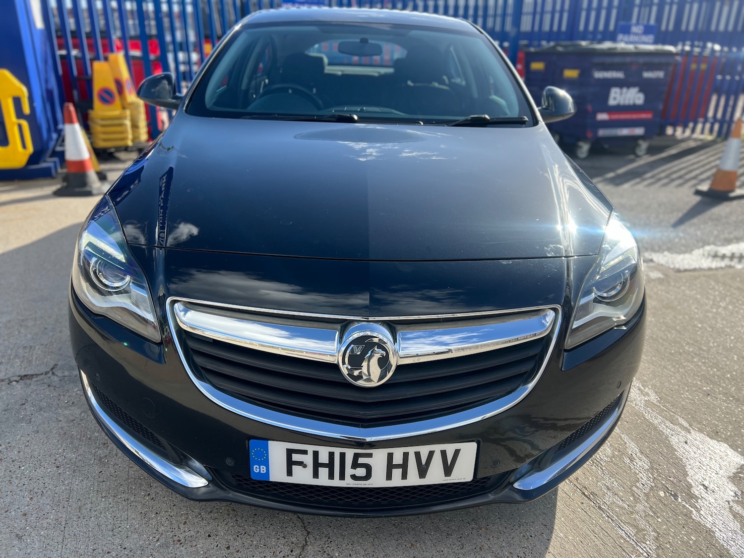 Used Vauxhall Insignia 2015 for sale - 76402638: Photo 2