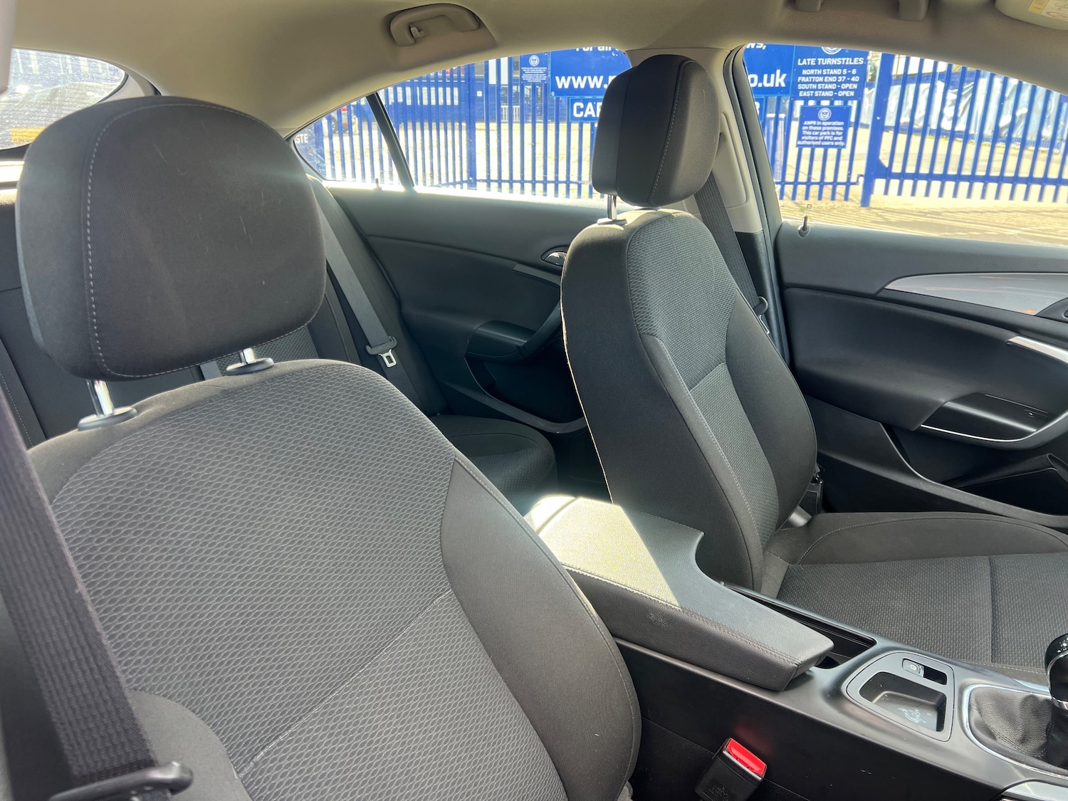 Used Vauxhall Insignia 2015 for sale - 76402638: Photo 8