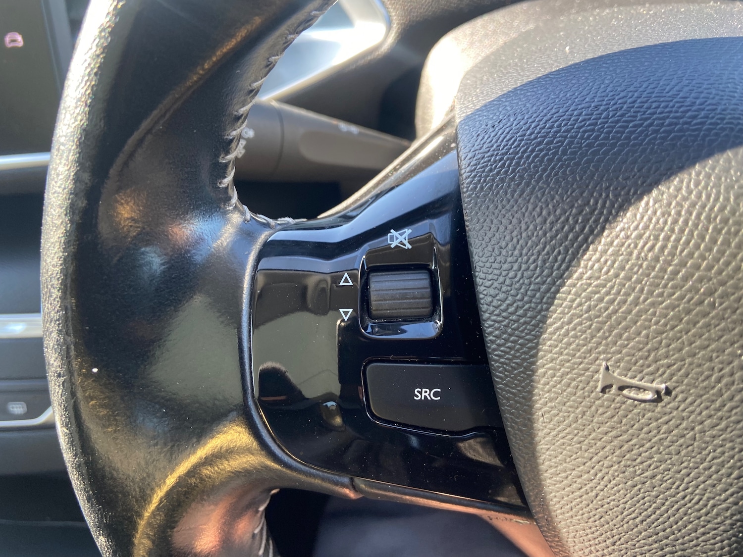 Used Peugeot 308 2018 for sale - 76402564: Photo 14