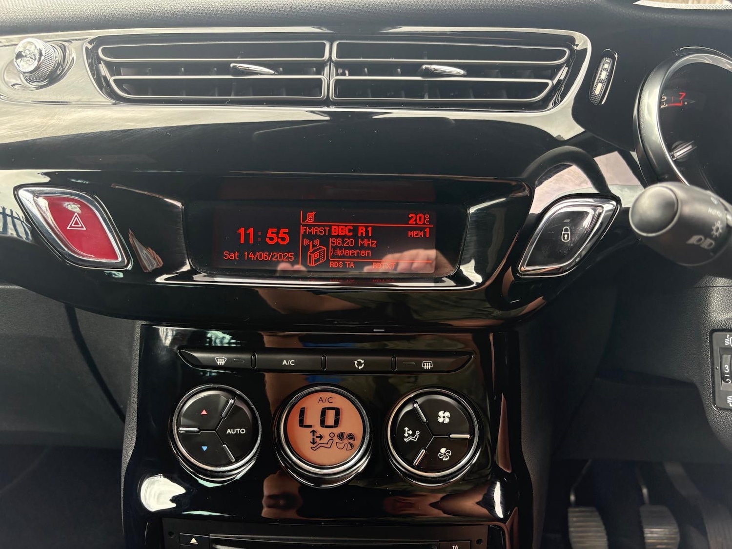 Used Citroen DS3 2015 for sale - 76402555: Photo 11