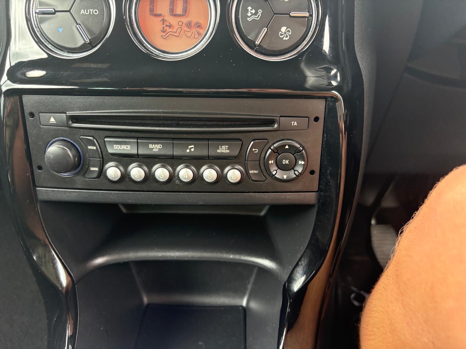 Used Citroen DS3 2015 for sale - 76402555: Photo 19