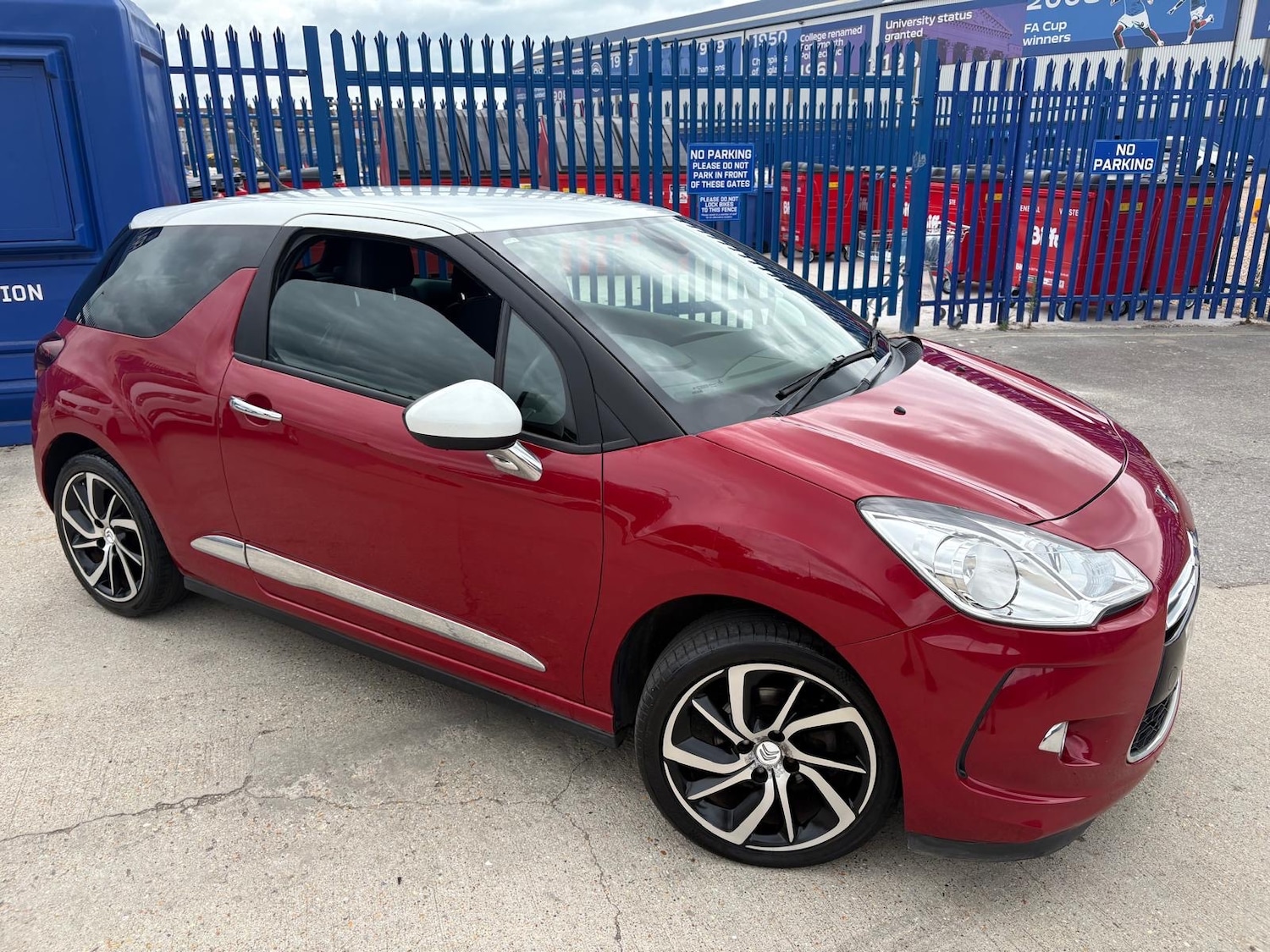 Used Citroen DS3 2015 for sale - 76402555: Photo 3