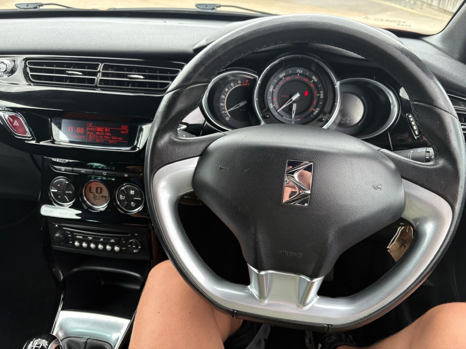 Used Citroen DS3 2015 for sale - 76402555: Photo 9