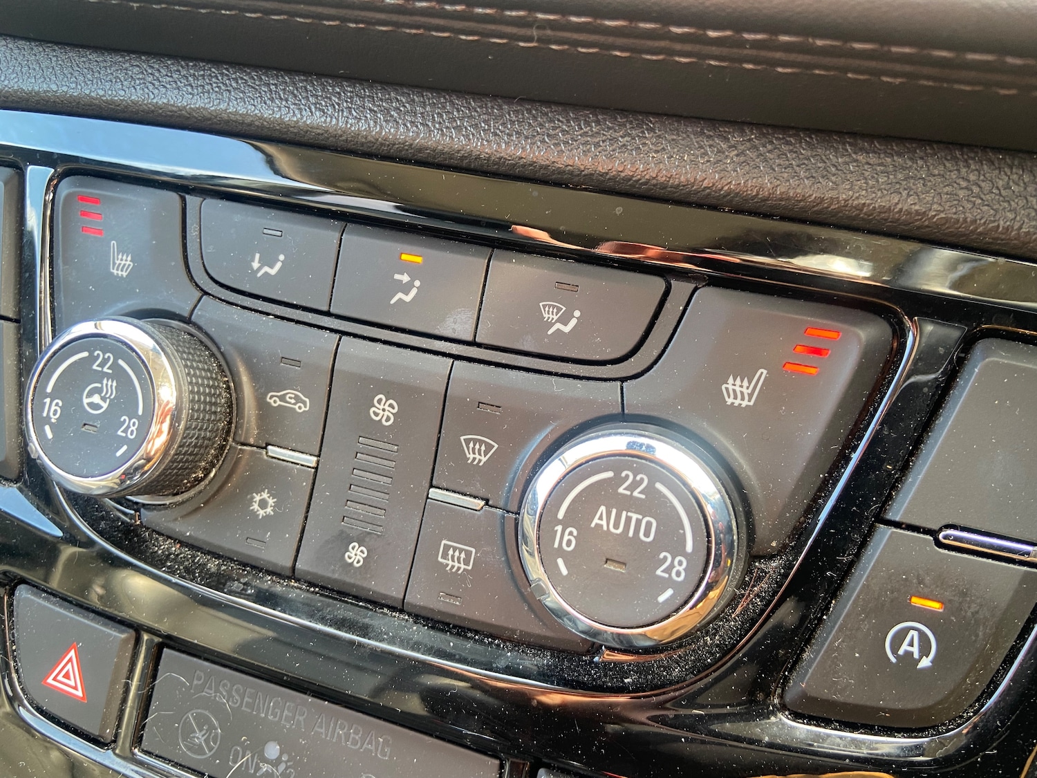 Used Vauxhall Mokka X 2017 for sale - 76402628: Photo 10