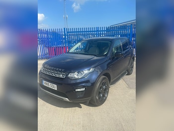 Used Land Rover Discovery Sport 2016 for sale - 76402559: Photo