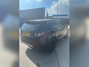 Used Land Rover Discovery Sport 2016 for sale - 76402559: Photo