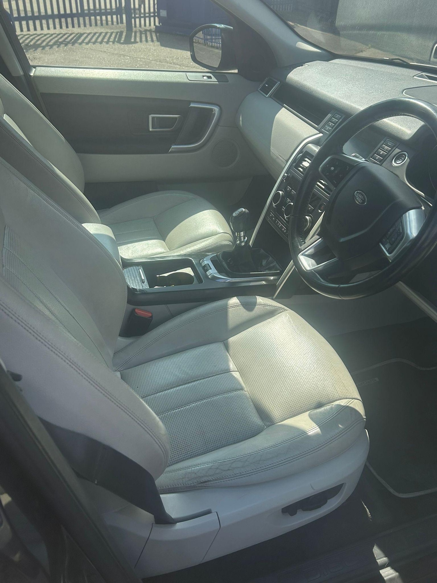 Used Land Rover Discovery Sport 2016 for sale - 76402559: Photo 6