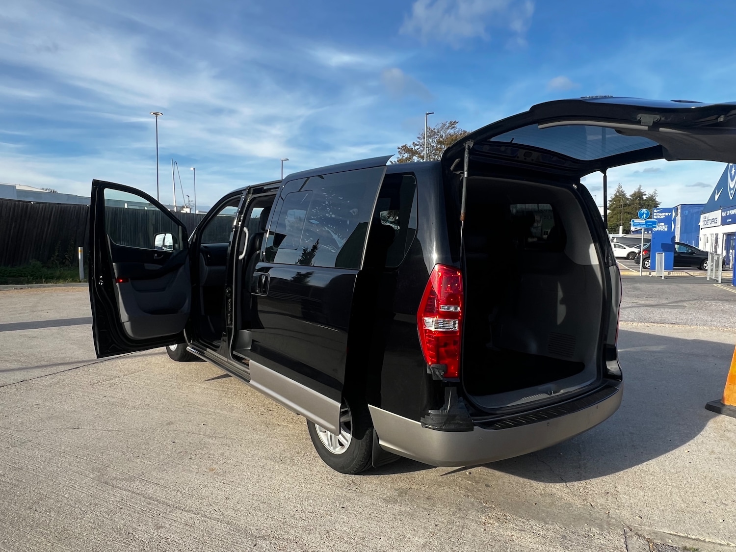 Used Hyundai i800 2017 for sale - 76402614: Photo 23