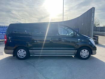 Used Hyundai i800 2017 for sale - 76402614: Photo