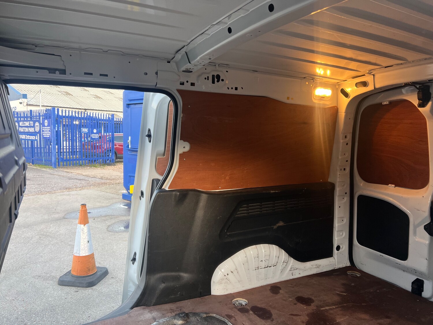 Used Vauxhall Combo 2020 for sale - 76508858: Photo 8