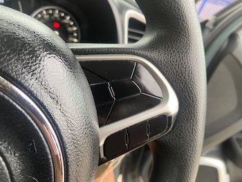 Used Jeep Renegade 2017 for sale - 76402615: Photo