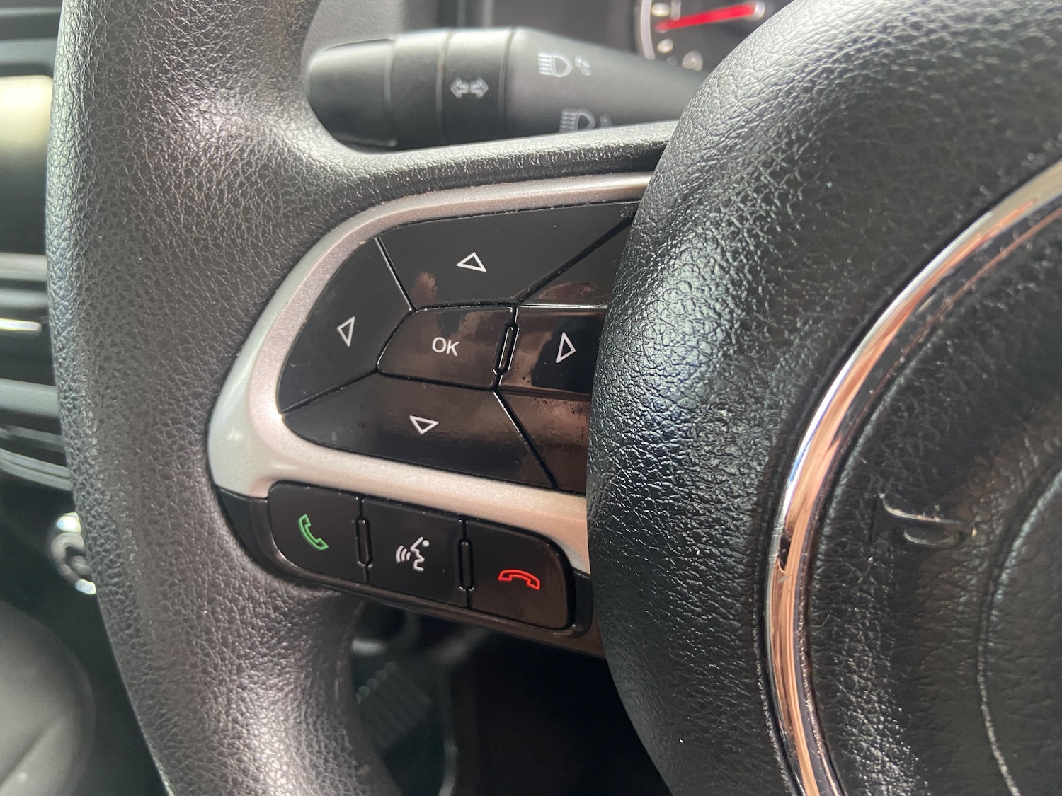 Used Jeep Renegade 2017 for sale - 76402615: Photo 4