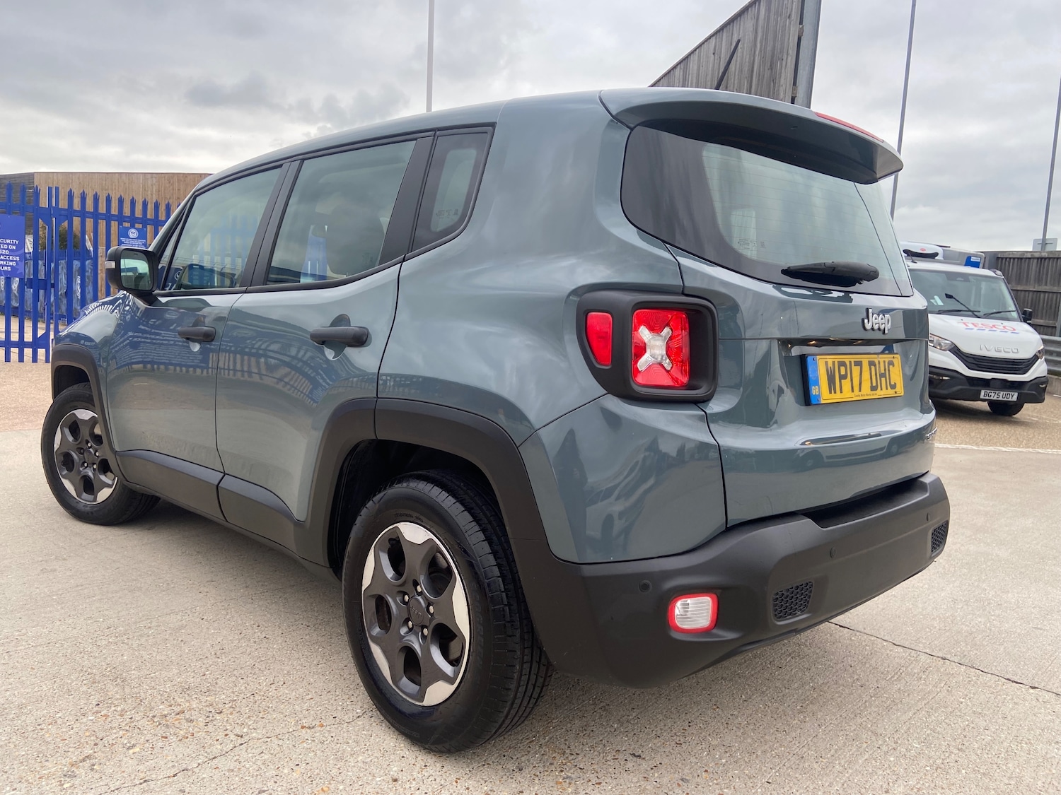 Used Jeep Renegade 2017 for sale - 76402615: Photo 8