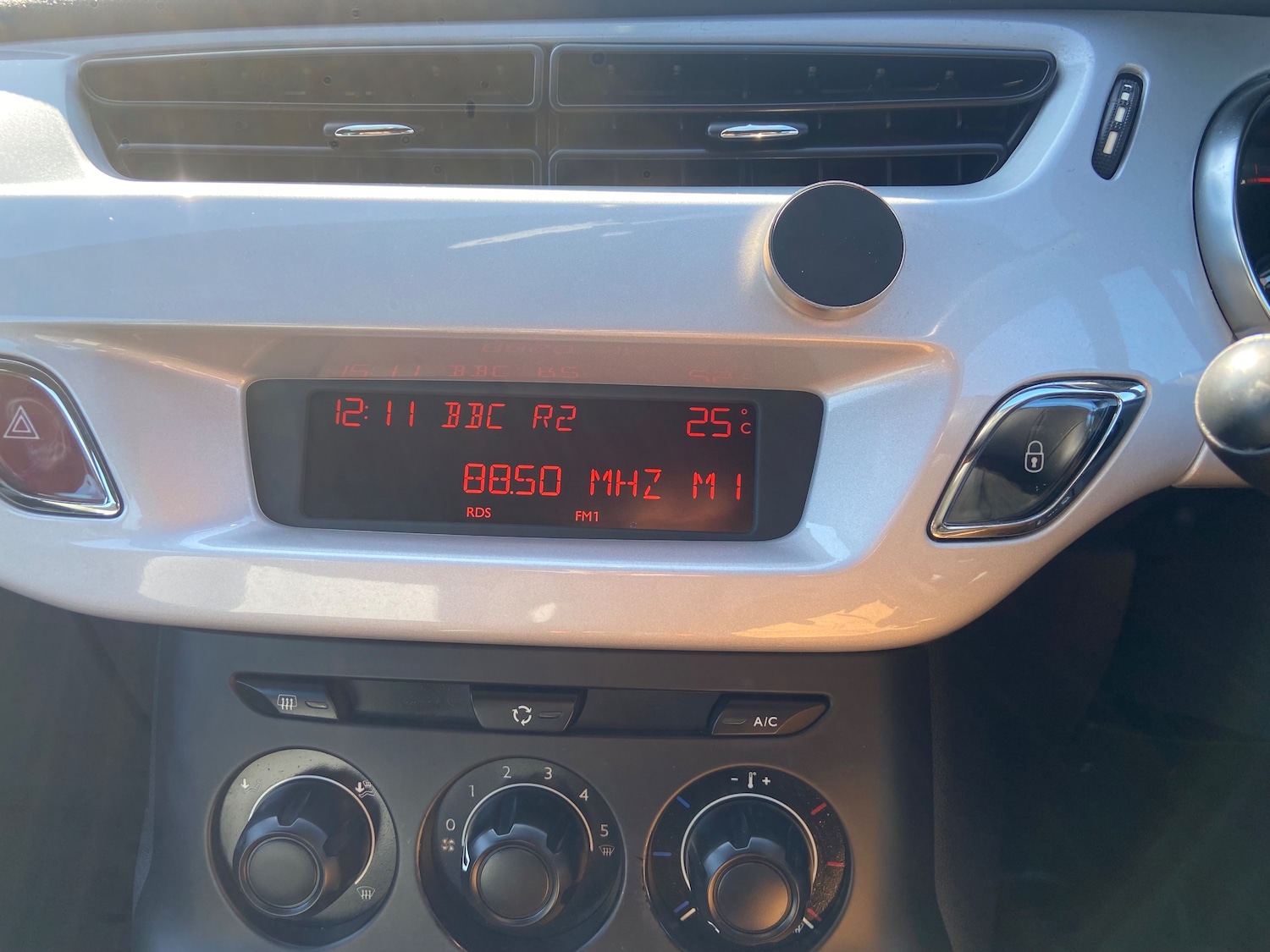 Used Citroen DS3 2015 for sale - 76402591: Photo 18