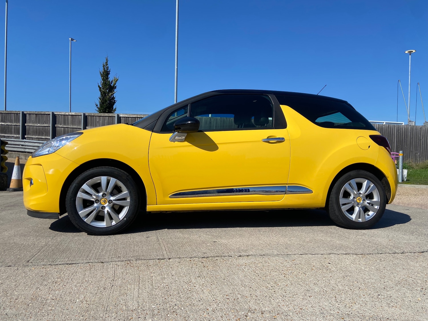 Used Citroen DS3 2015 for sale - 76402591: Photo 9