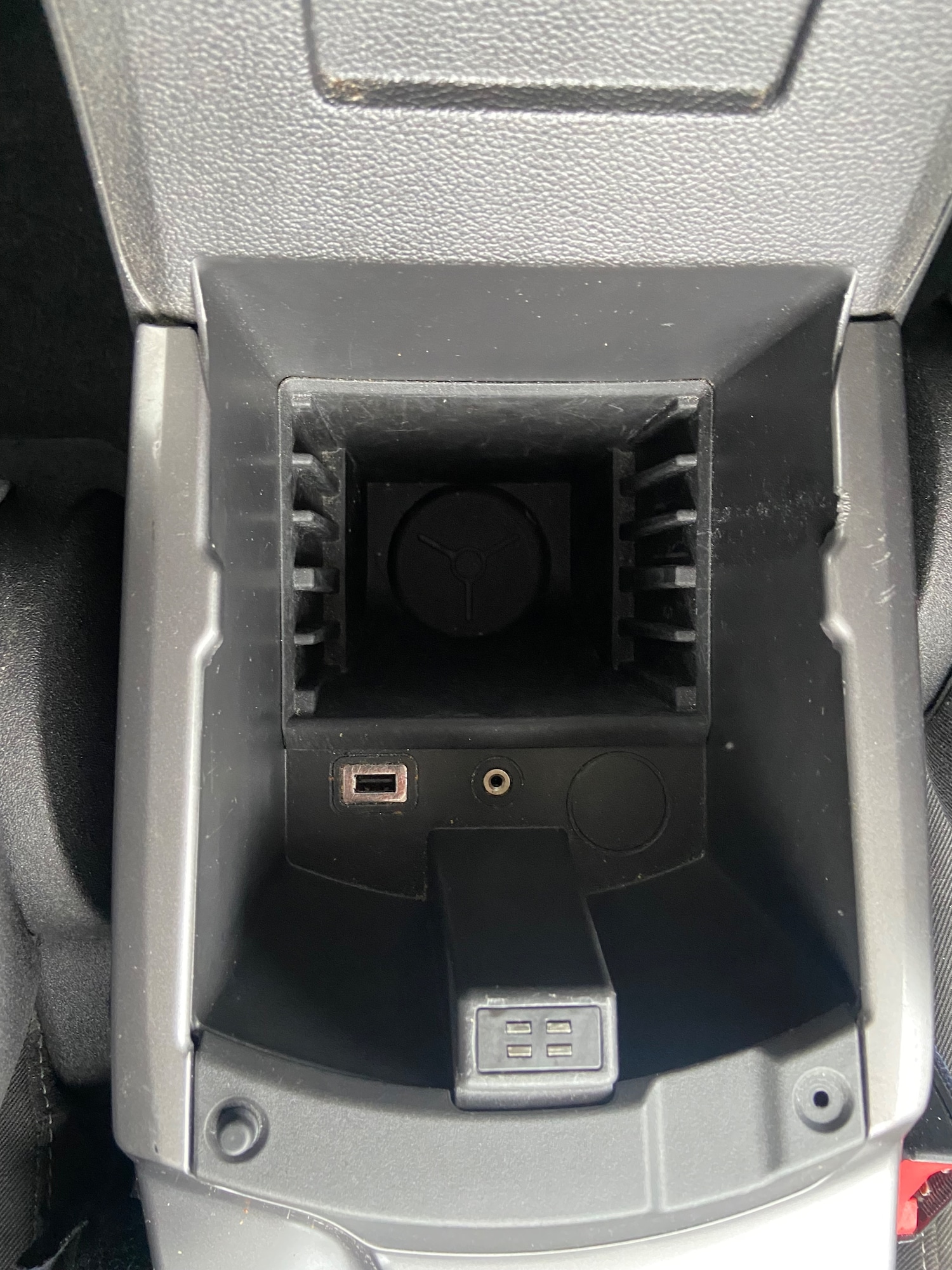 Used Ford Kuga 2014 for sale - 76402599: Photo 22