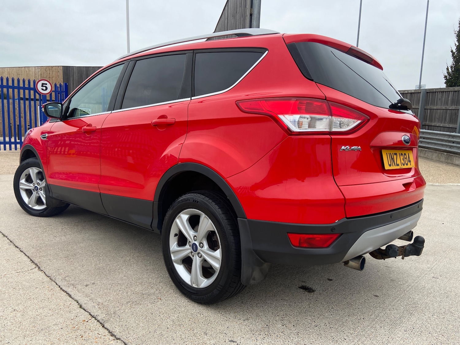 Used Ford Kuga 2014 for sale - 76402599: Photo 6