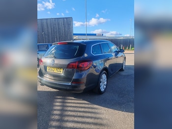 Used Vauxhall Astra 2013 for sale - 76402548: Photo