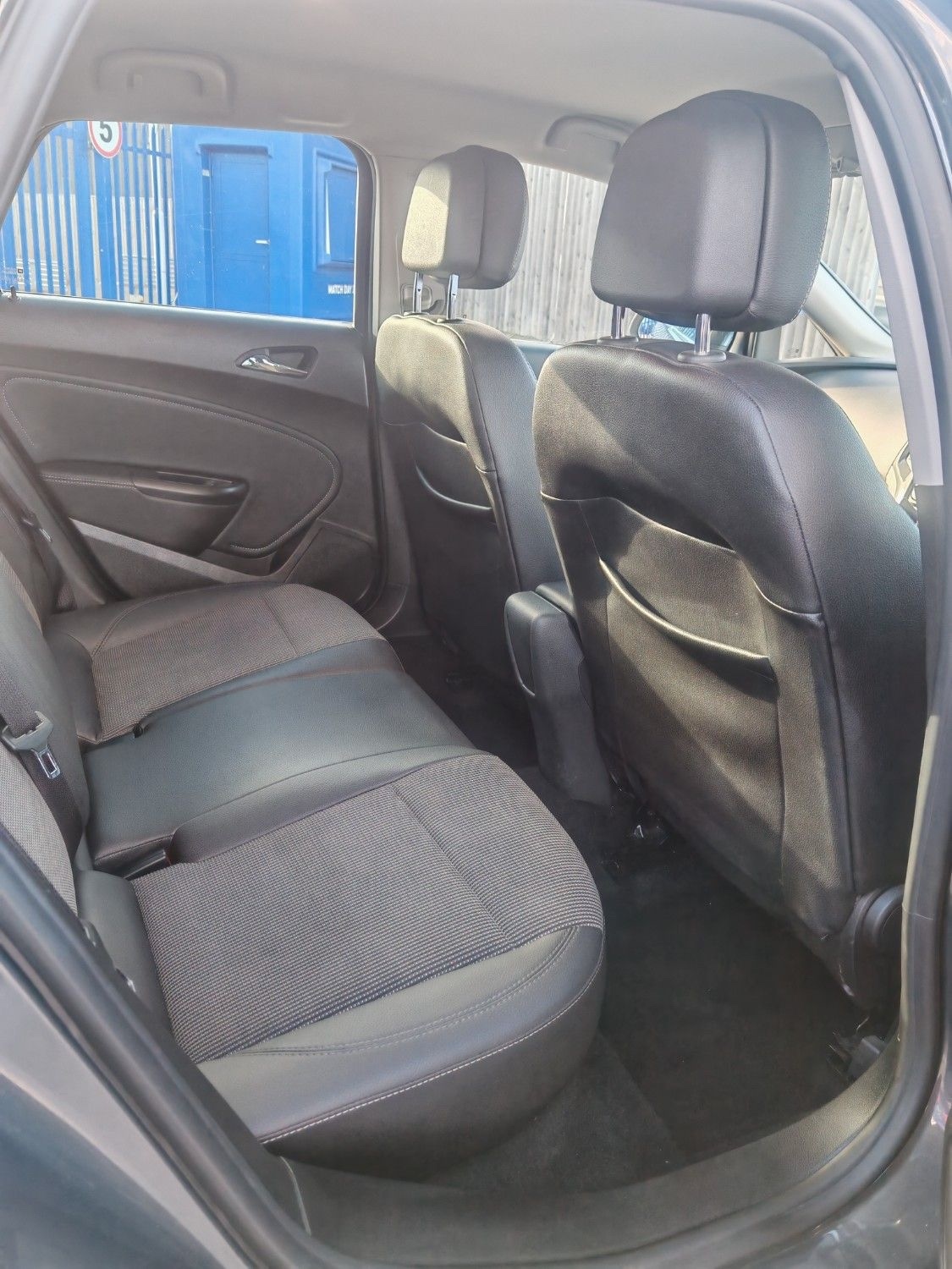 Used Vauxhall Astra 2013 for sale - 76402548: Photo 6