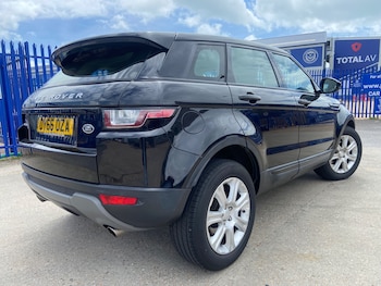 Used Land Rover Range Rover Evoque 2016 for sale - 76402562: Photo