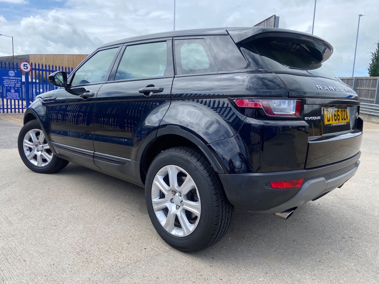 Used Land Rover Range Rover Evoque 2016 for sale - 76402562: Photo 6