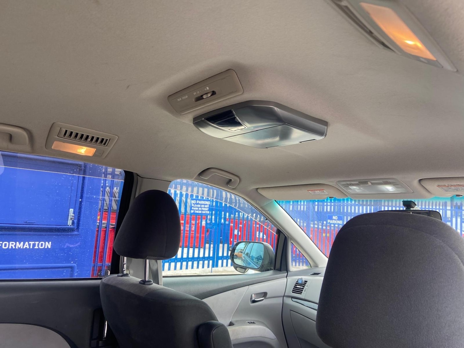 Used Toyota Estima 2021 for sale - 76402609: Photo 11