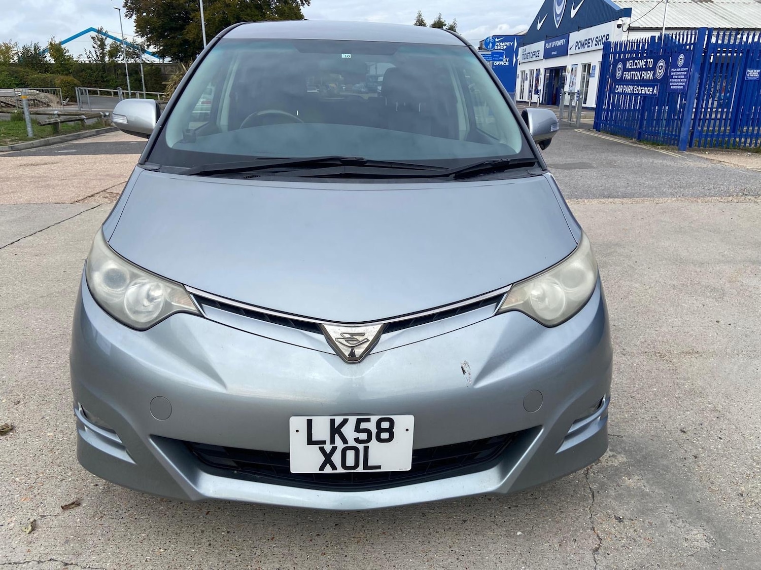 Used Toyota Estima 2021 for sale - 76402609: Photo 2