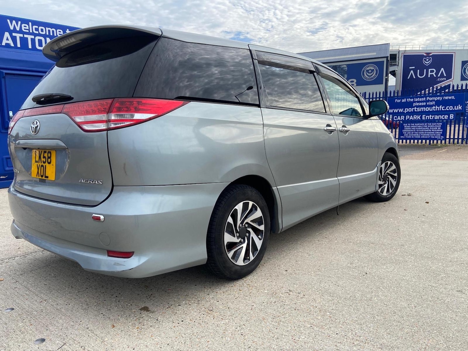 Used Toyota Estima 2021 for sale - 76402609: Photo 3