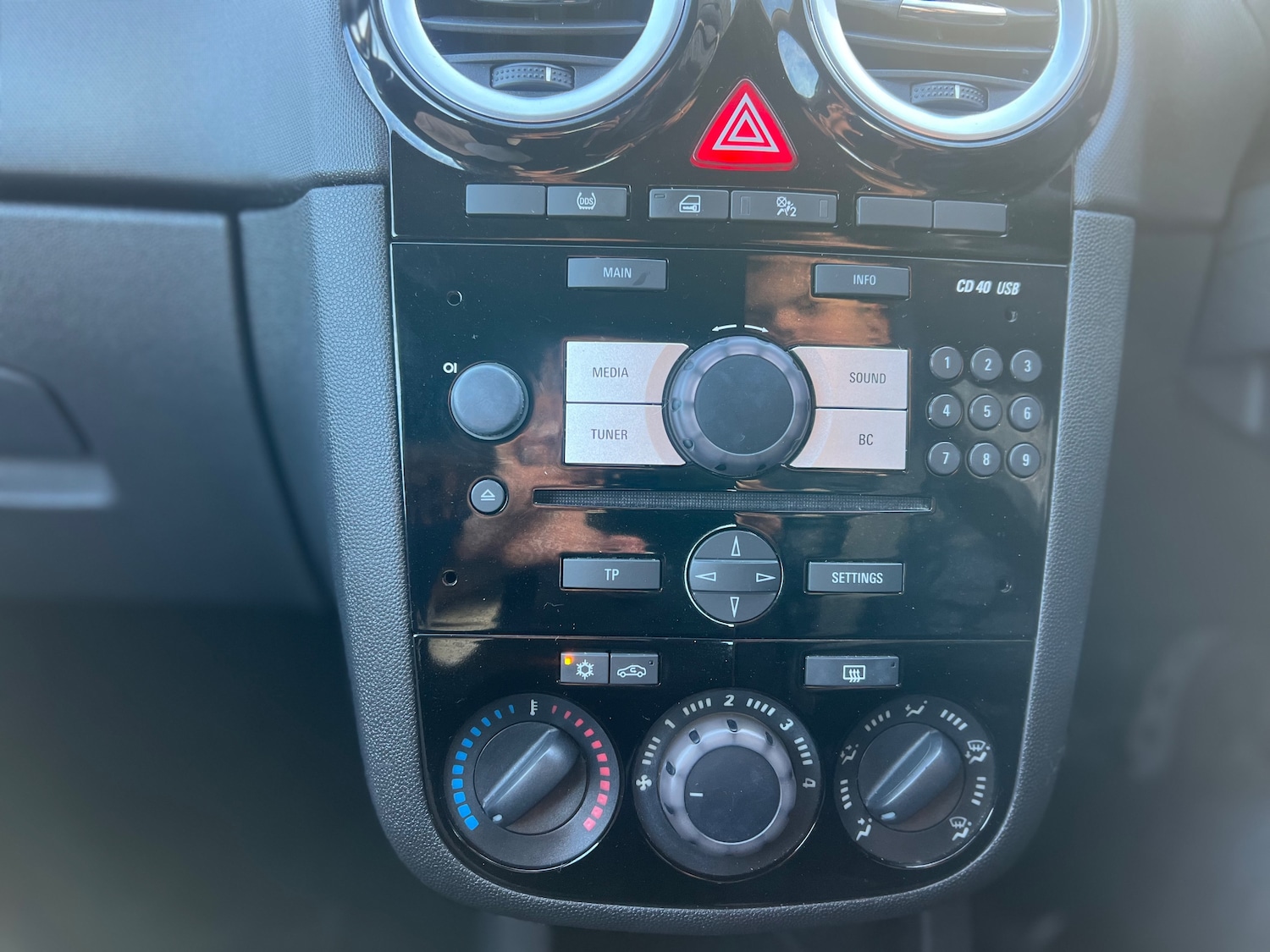 Used Vauxhall Corsa 2014 for sale - 76402611: Photo 16