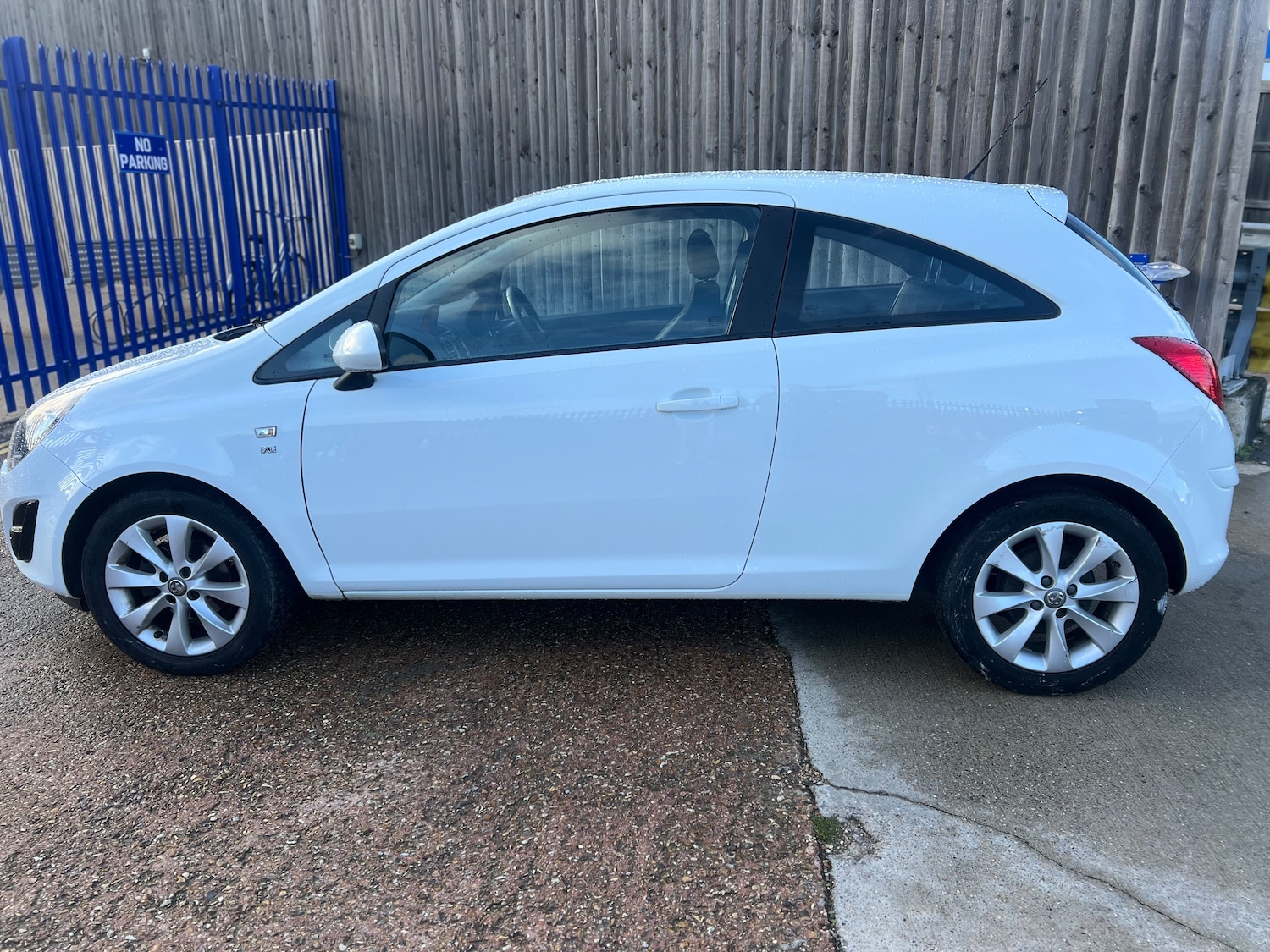 Used Vauxhall Corsa 2014 for sale - 76402611: Photo 5