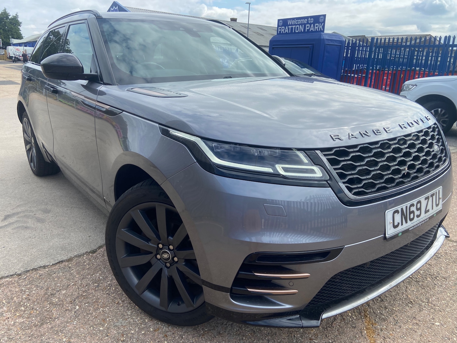 Used Land Rover Range Rover Velar 2019 for sale - 76402581: Photo 1